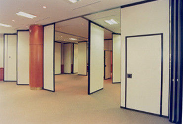 Le mur démontable de bureau divise les murs mobiles de diviseur de pièce de bureau avec des portes