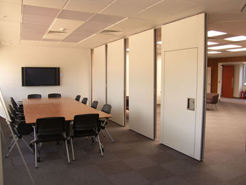 Le mur démontable de bureau divise les murs mobiles de diviseur de pièce de bureau avec des portes