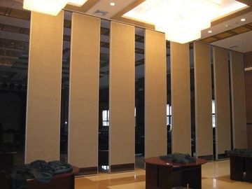 Bruit intérieur de salle de conférence rendant les murs et les séparations coulissants mobiles résistantes de porte
