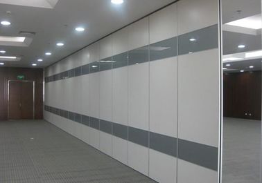 Plancher à la couleur adaptée aux besoins du client par Singapour se pliante acoustique de système de cloisons de séparation de plafond