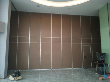 Portes coulissantes acoustiques de cloison de séparation de conception en bois intérieure pour l'amphithéâtre/banquet Hall