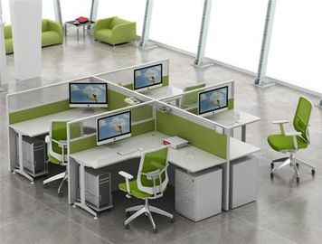 Assemblez les séparations de meubles de bureau pour la protection de l'environnement de salle de conférence