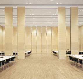 Portes de pliage en aluminium de séparations mobiles de salle de classe avec le panneau décoratif de bois de construction naturel