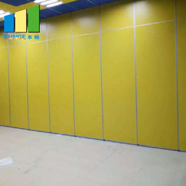 Mur pliable d'insonorisation de salle de conférences glissant la séparation se pliante avec la porte d'accès