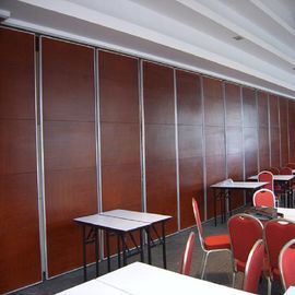 Tissu acoustique de lieu de réunion pliant les séparations mobiles de mur pour le centre de conférences