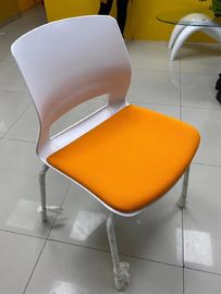 Le multiple ergonomique de chaise de bureau d'EBUNGE colore la chaise empilable de visiteur d'invité de bureau pour le lieu de réunion