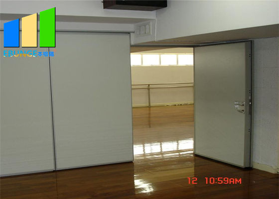 Cloisons de séparation acoustiques en bois en stratifié blanches de porte se pliante de salle de classe de la Malaisie