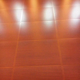 Le revêtement mural perforé acoustique de plafond d'imperméabilisation saine embarque l'orange