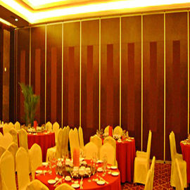 Cloisons de séparation se pliantes décoratives de porte coulissante avec le cadre en aluminium pour le banquet Hall