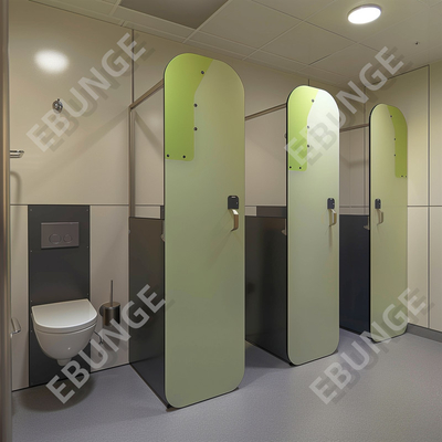 Installation facile Parement de séparation des toilettes