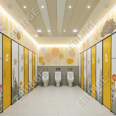 Cube de toilettes publiques modernes avec portes à charnière et installation facile