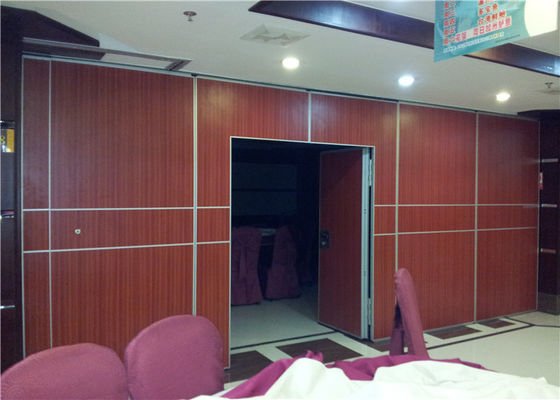 Cloison de séparation fonctionnelle mobile adaptée aux besoins du client d'hôtel en aluminium du cadre 65mm pour l'hôtel Hall